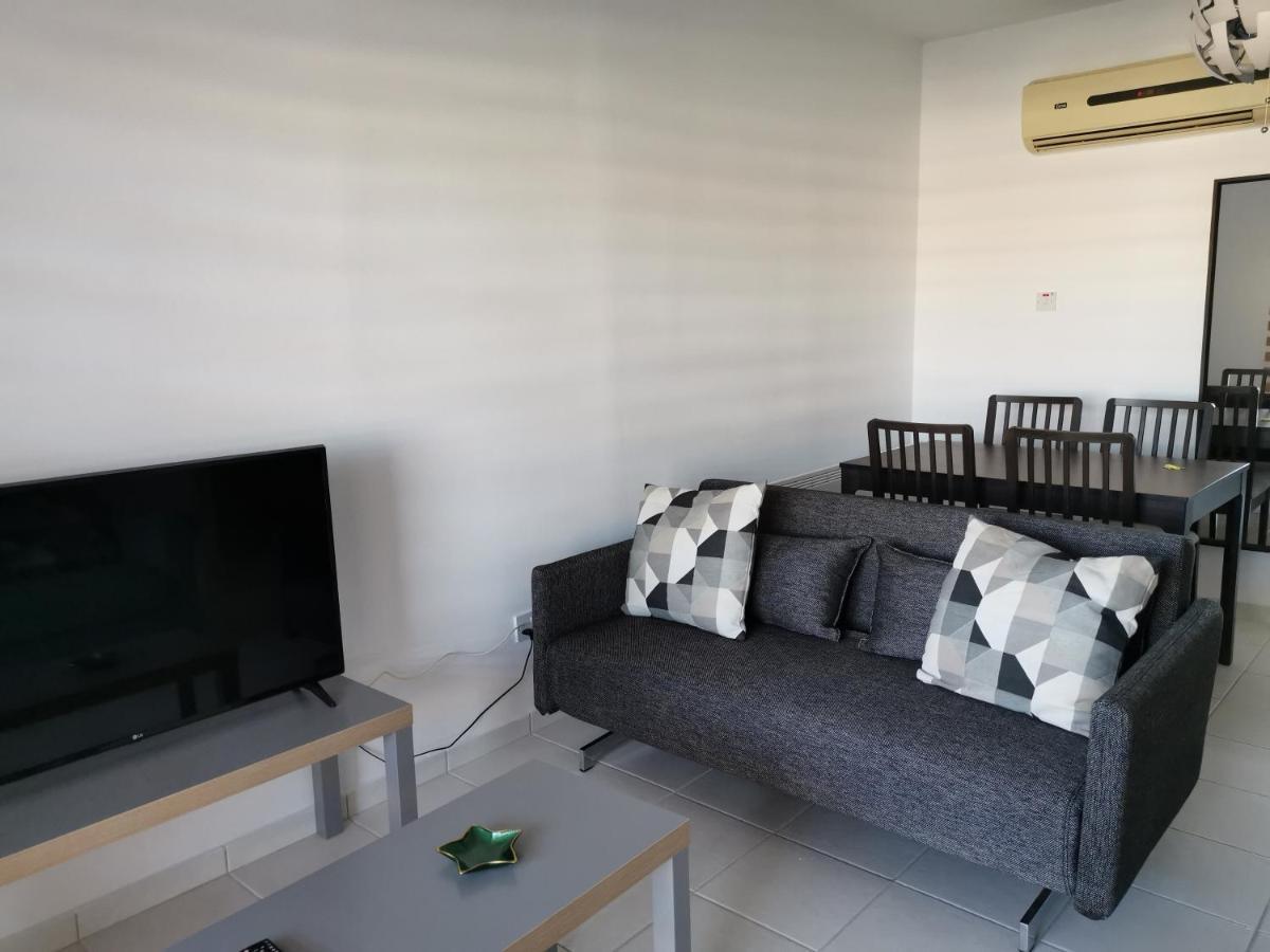 Iris Village, Near Kings Avenue Mall - By Imh Travel & Tours Pafos Zewnętrze zdjęcie