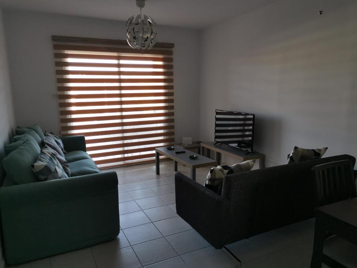 Iris Village, Near Kings Avenue Mall - By Imh Travel & Tours Pafos Zewnętrze zdjęcie