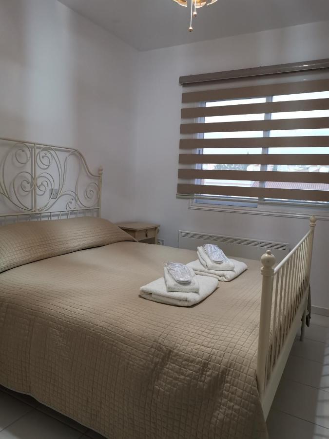 Iris Village, Near Kings Avenue Mall - By Imh Travel & Tours Pafos Zewnętrze zdjęcie