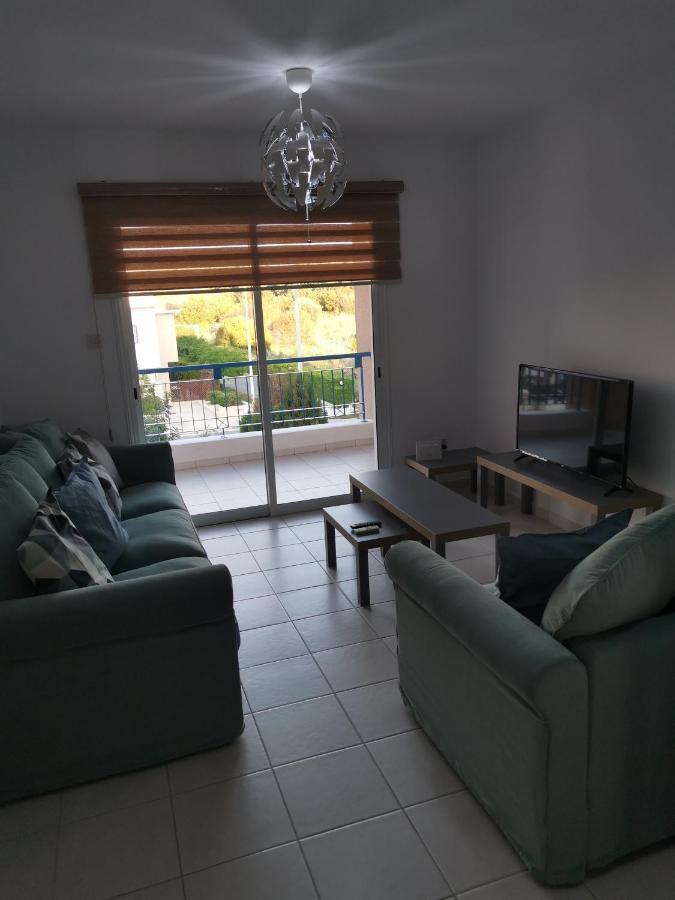 Iris Village, Near Kings Avenue Mall - By Imh Travel & Tours Pafos Zewnętrze zdjęcie
