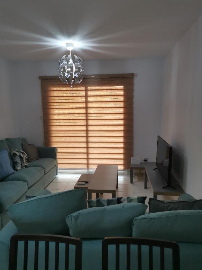 Iris Village, Near Kings Avenue Mall - By Imh Travel & Tours Pafos Zewnętrze zdjęcie