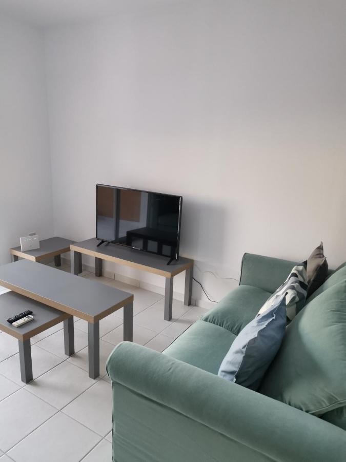 Iris Village, Near Kings Avenue Mall - By Imh Travel & Tours Pafos Zewnętrze zdjęcie